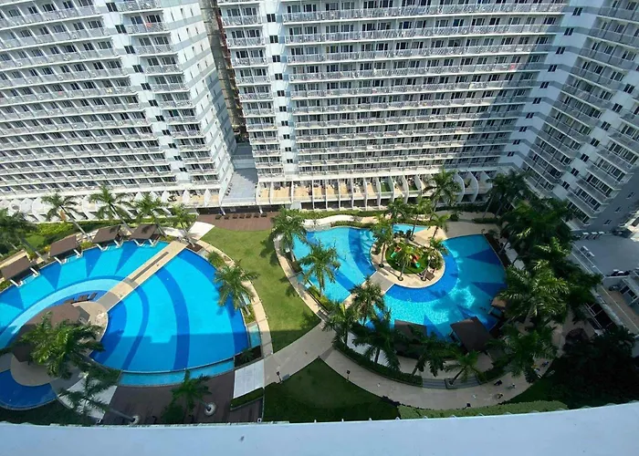1046-2br 2bed 1extra Matress Pool View With Balcony * Manila